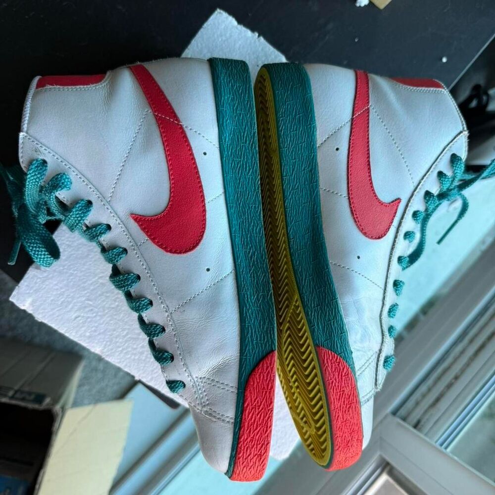 Nike Women's multi Trainers - Picture 3 of 8